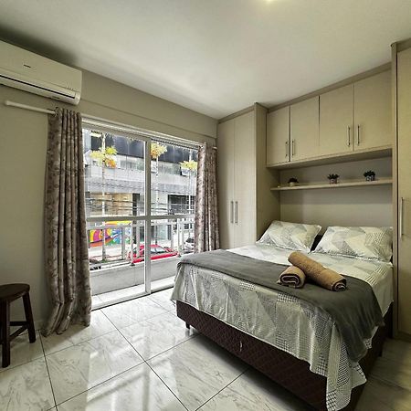 Ma01- Kitnet Com Ar | Vista Big Wheel | Garagem Apartment Balneario Camboriu Exterior photo